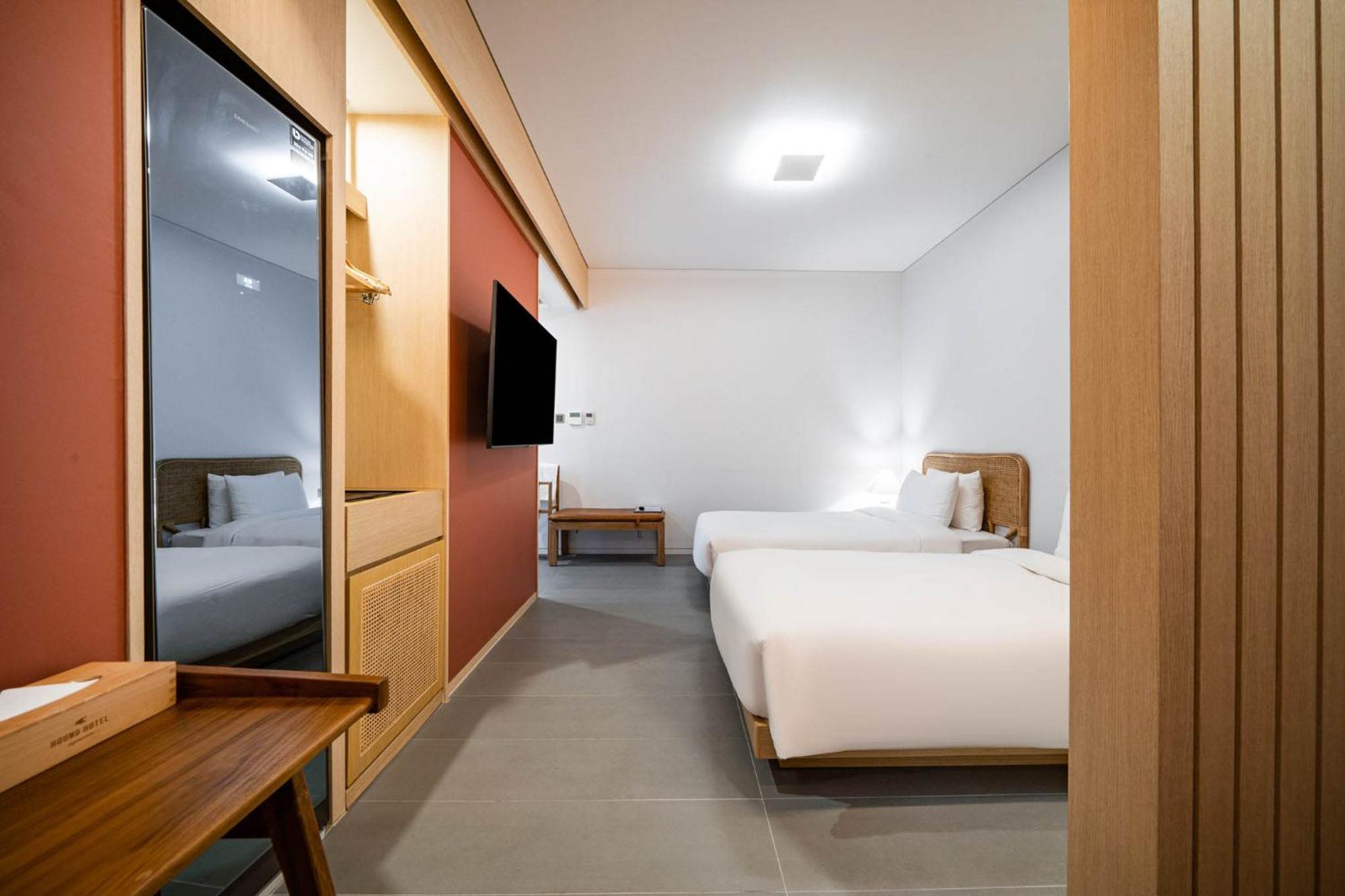 Hound Hotel Haeundae Signature Пусан Екстериор снимка