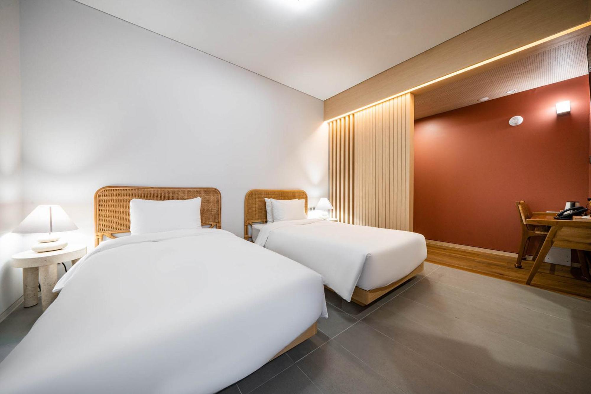 Hound Hotel Haeundae Signature Пусан Екстериор снимка